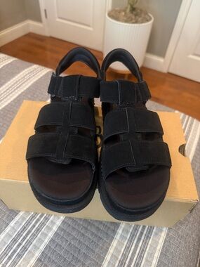 UGG Fisherman Sandal